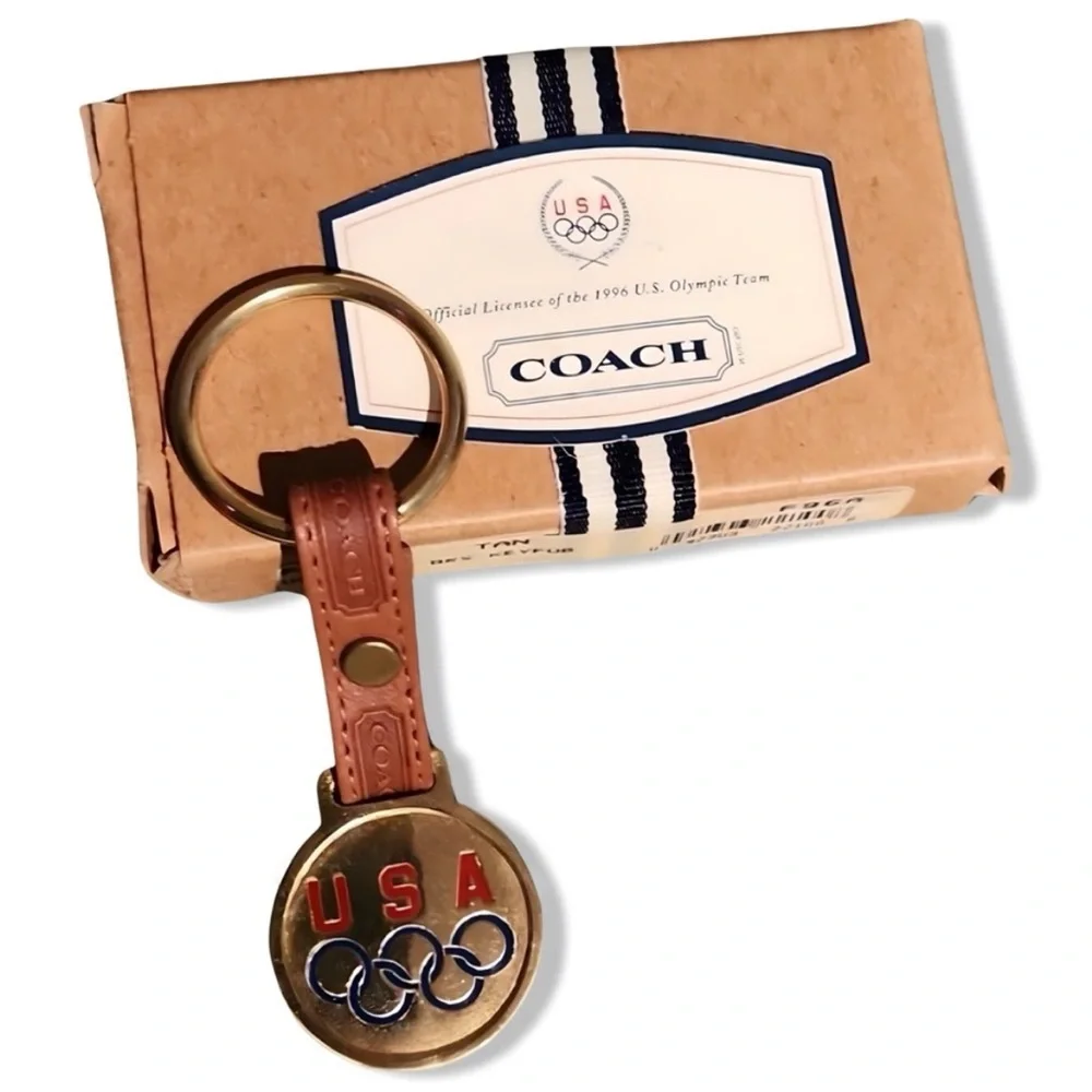 NWT 𝑅𝑎𝑟𝑒 𝑉𝑖𝑛𝑡𝑎𝑔𝑒 Coach | 1996 US Olympic Team Collection Keyfob - Picture 5 of 10